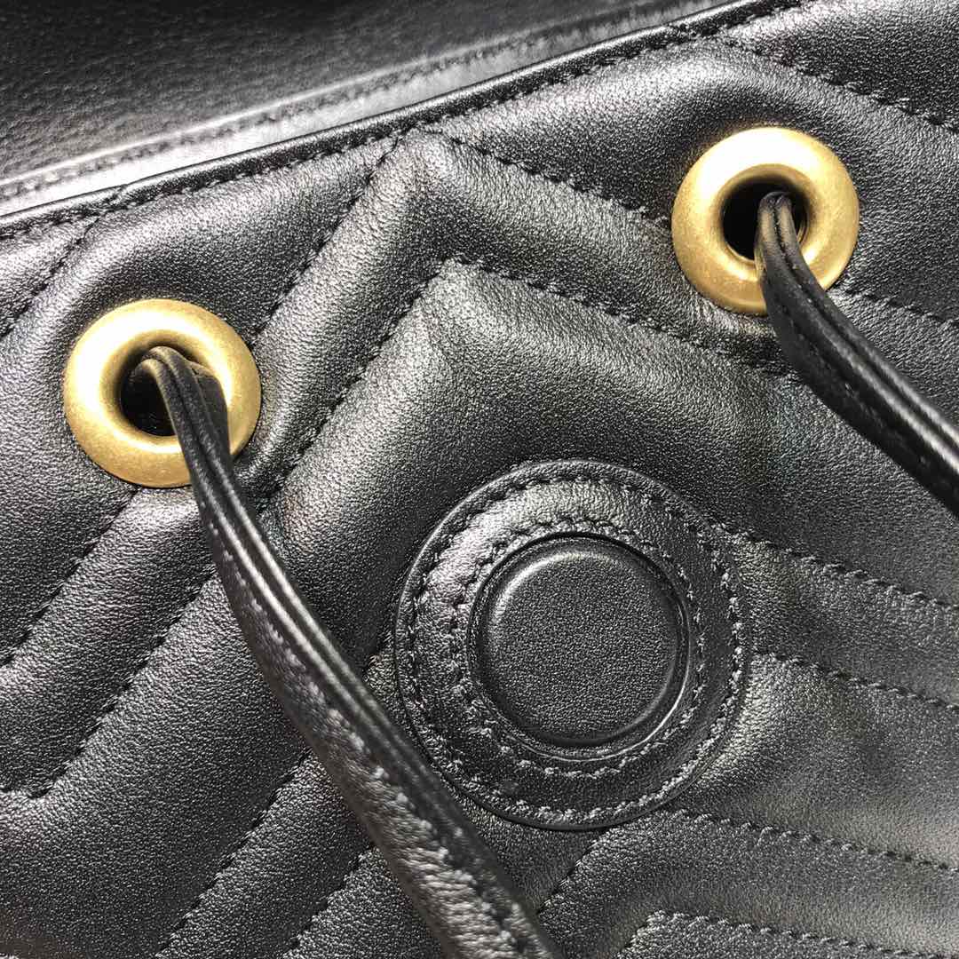 Gvc*1 gg marmont matelassé backpack black 528129 19 x 18.5 x 10 cm