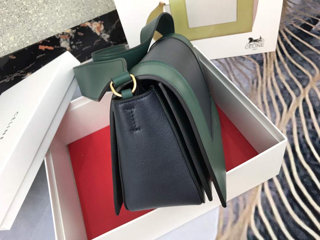 Ce1i*e medium frame bag in shiny smooth calfskin dark green and black 180263 25 x 17 x 8.5 cm