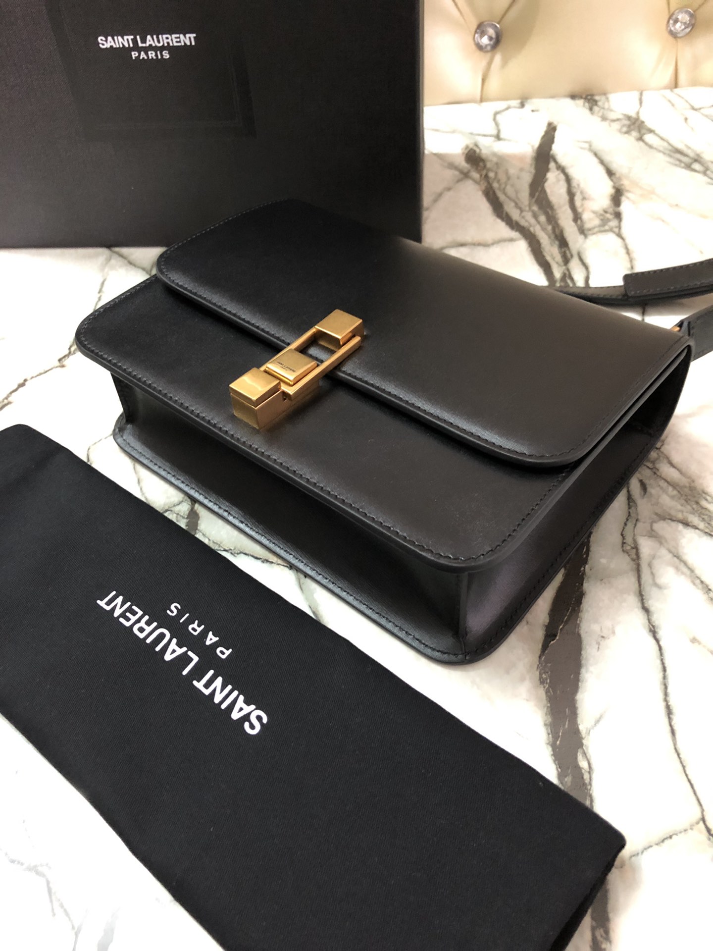 Y51 le carre satchel in box leather black 6332141 23 x 17.5 x 6.5 cm