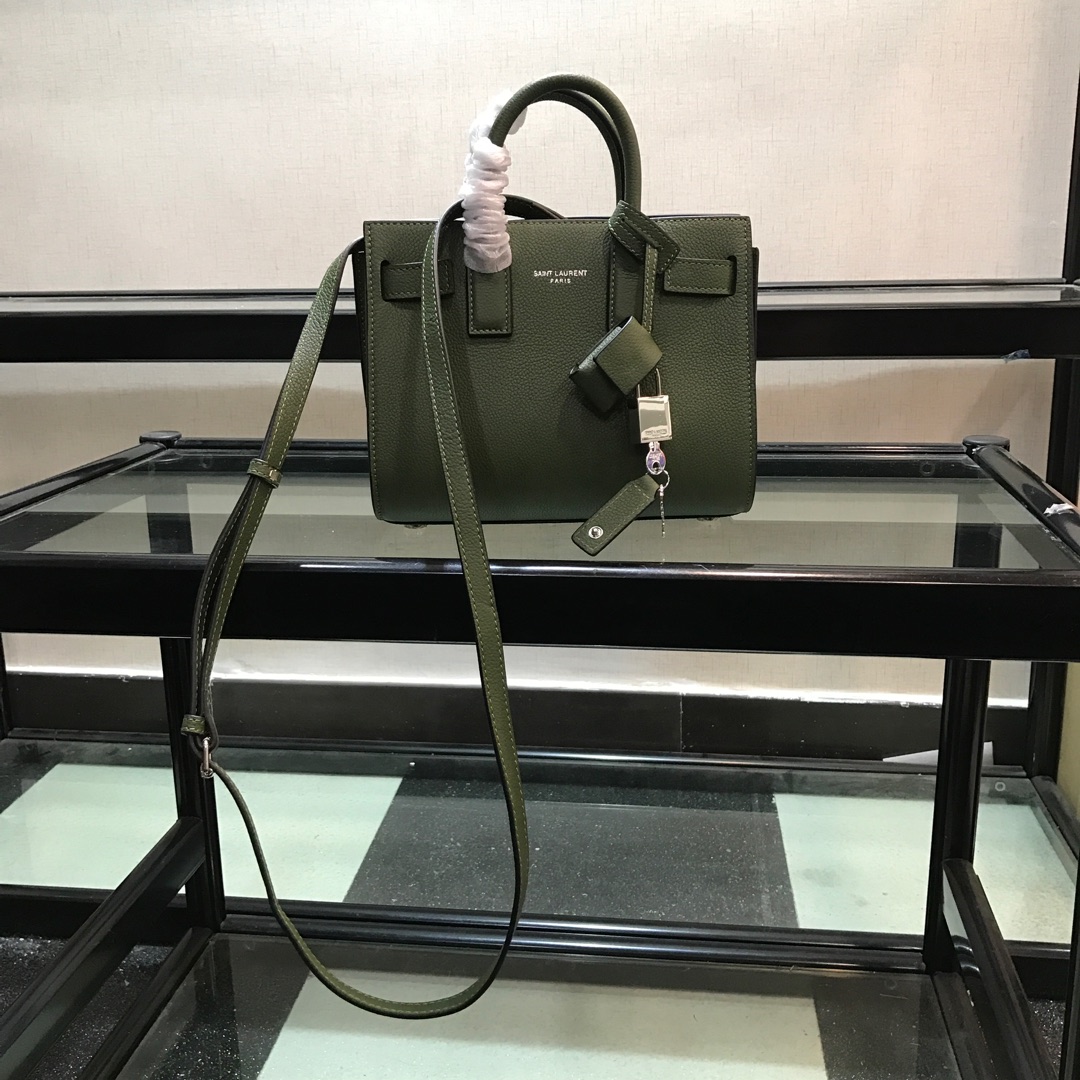 Y51 nano classic sac de jour in grained leather dark green 392035 22 x 18 x 11 cm