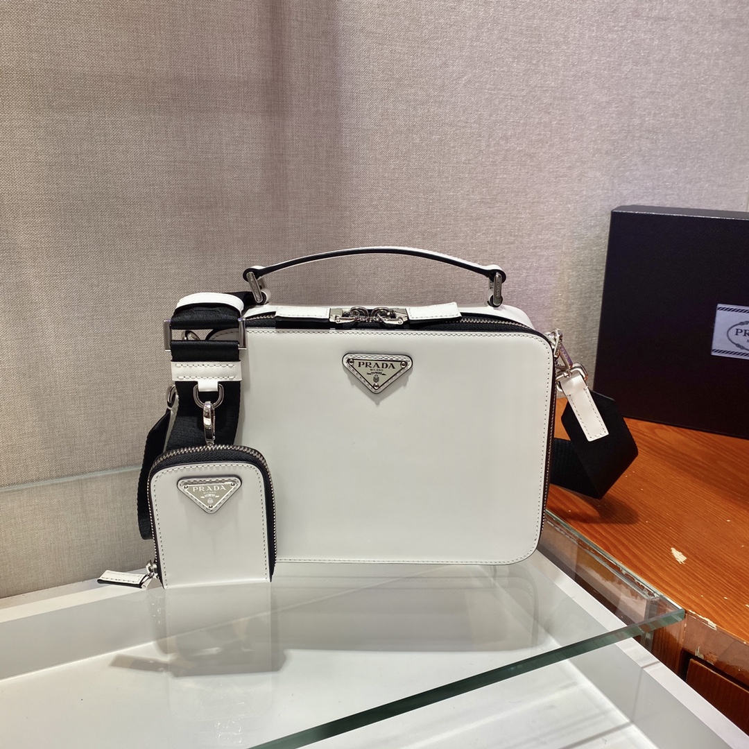 Pra*a brique saffiano leather cross-body bag white 2vh069 22 x 16 x 6 cm