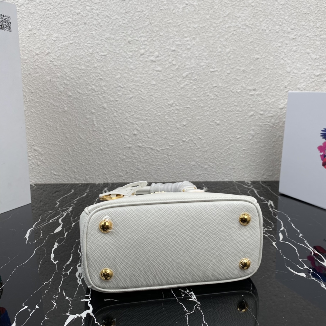 Pra*a micro galleria saffiano leather bag white 1ba906 20 x 15 x 9.5 cm