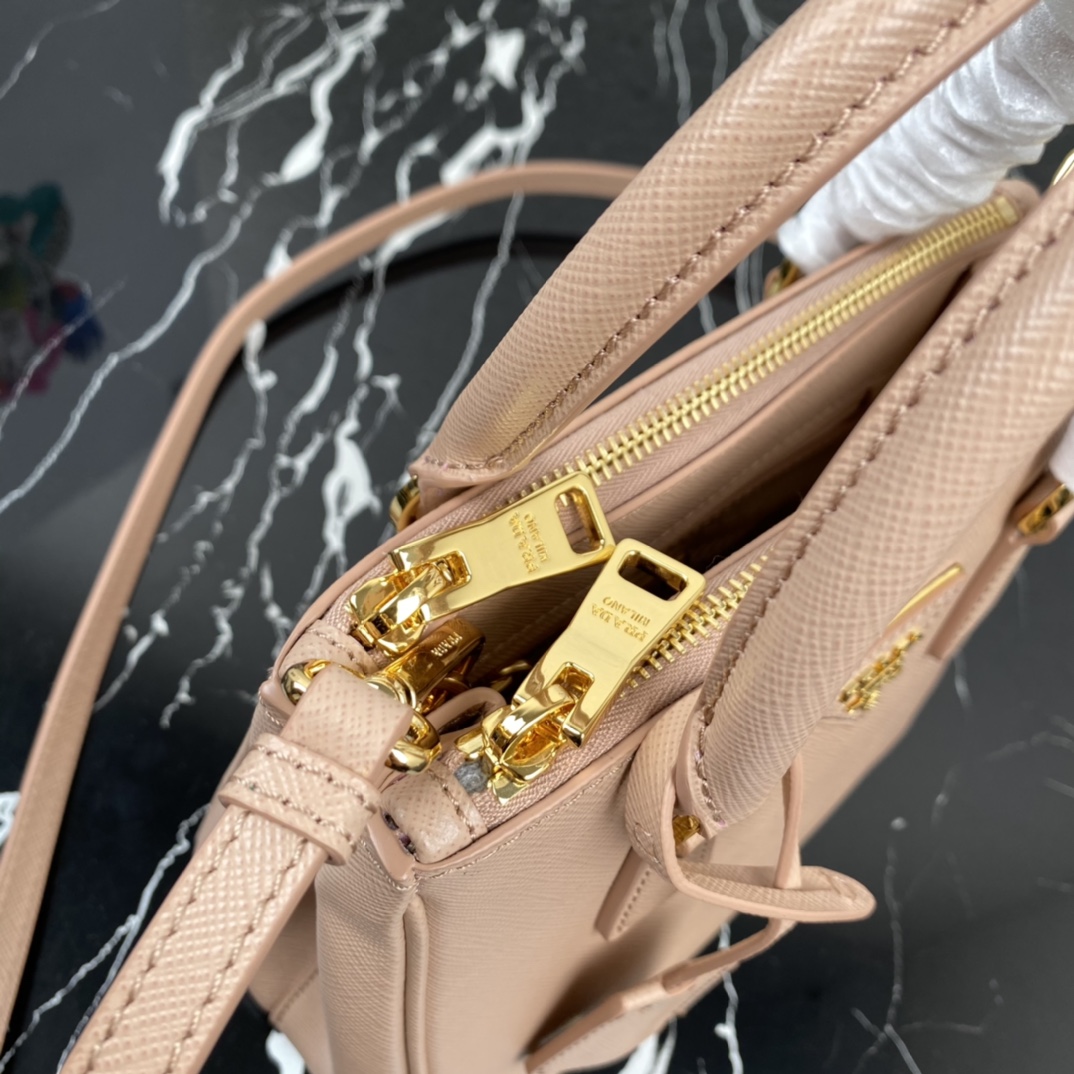 Pra*a micro galleria saffiano leather bag pink beige 1ba906 20 x 15 x 9.5 cm