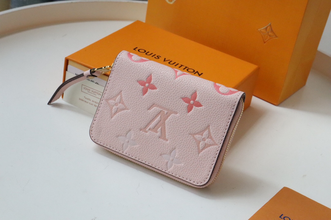 l0vis Vvtt0n zippy coin purse by the pool monogram pattern pink m80408 11 x 8.5 x 2 cm