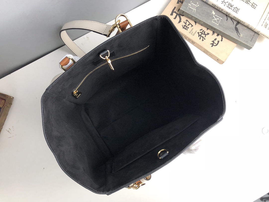 l0vis Vvtt0n fold tote mm monogram canvas purple and black m45409 23 x 28 x 19 cm