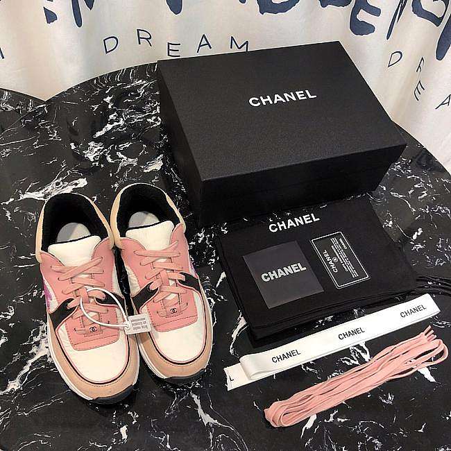 Ch**el sneaker 012