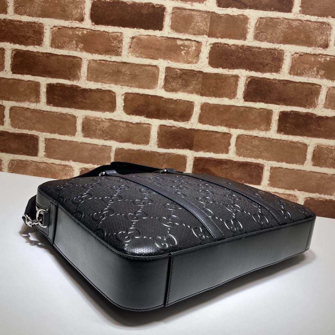 Gvc*1 medium gg embossed briefcase leather black 658573 40 x 29 x 6 cm