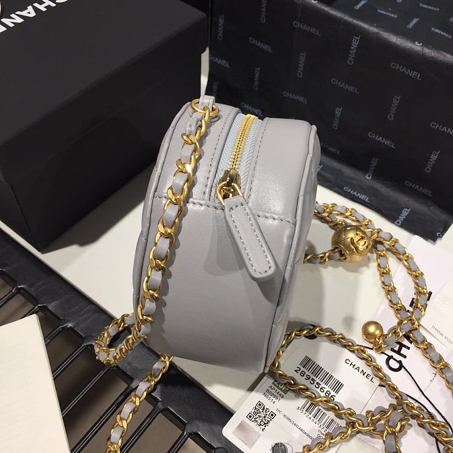 Ch**el quilted pearl crush round bag grey as1449 12 x 12 x 4.5 cm