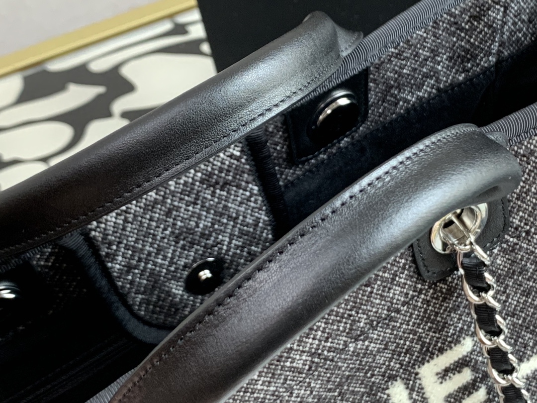 Ch**el deauville tote bag black 38 cm
