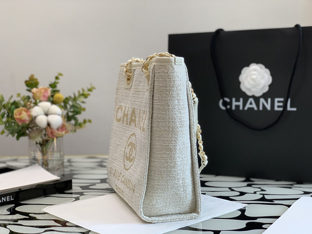 Ch**el deauville tote bag white 28 cm