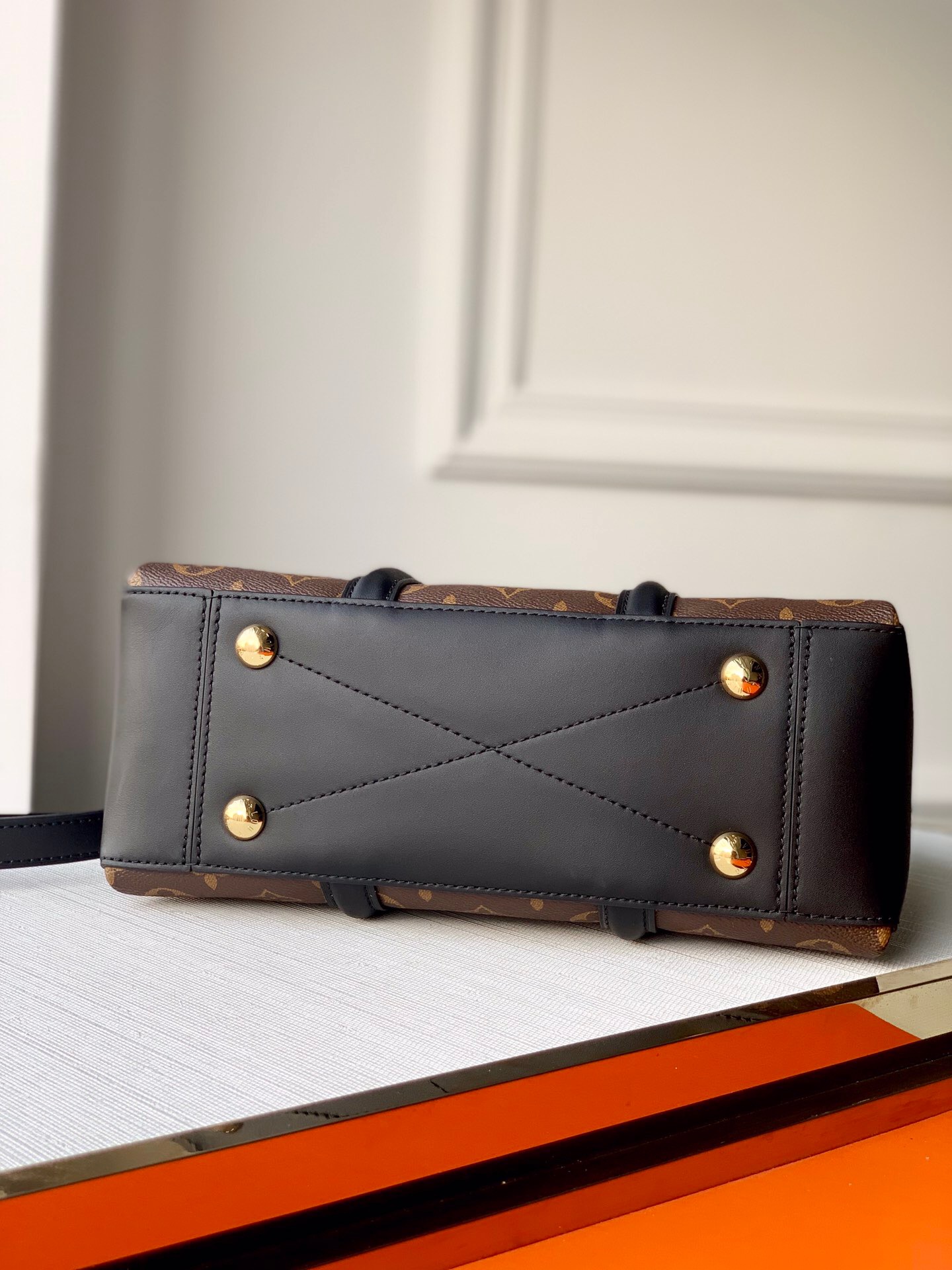 l0vis Vvtt0n soufflot bb monogram canvas and leather black m44898 29 × 19 × 10 cm