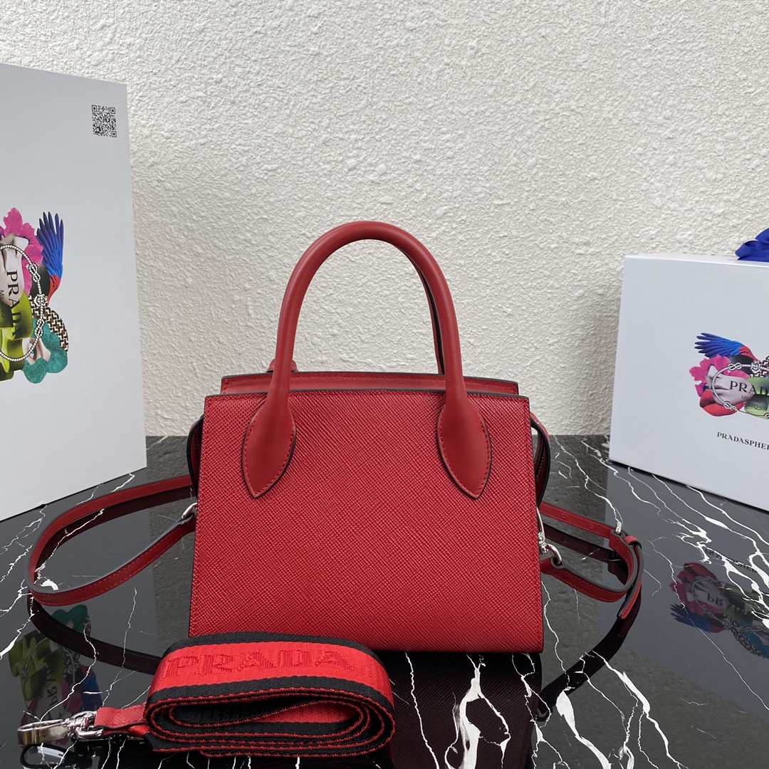 pra*a saffiano leather monoCh*0me bag fiery red 1ba269 22 x 16.5 x 11.5 cm