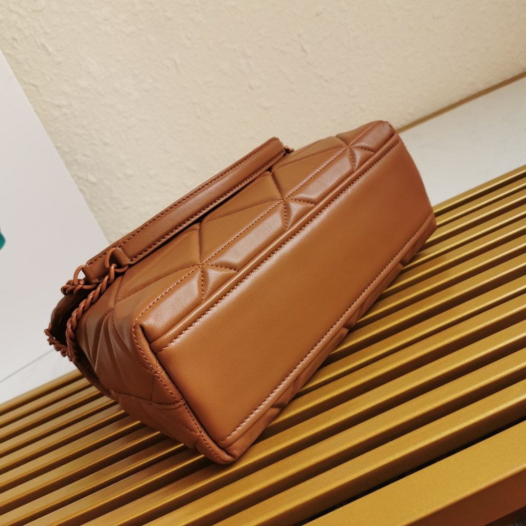 Pra*a large nappa leather Pra*a spectrum bag brown 1bd231 27 × 18.5 × 9 cm