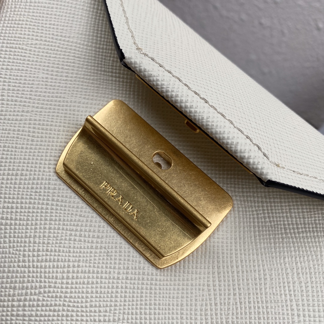 Pra*a saffiano leather tote white 1bn012 24 × 20 × 12.4 cm