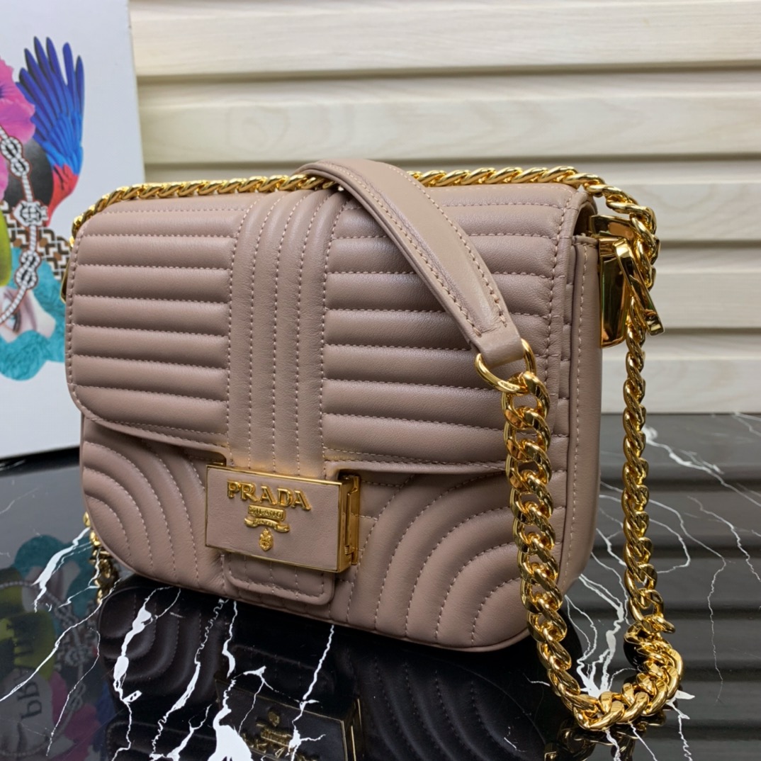 Pra*a diagramme shoulder bag beige 1bd227 20.5 x 14 x 5 cm