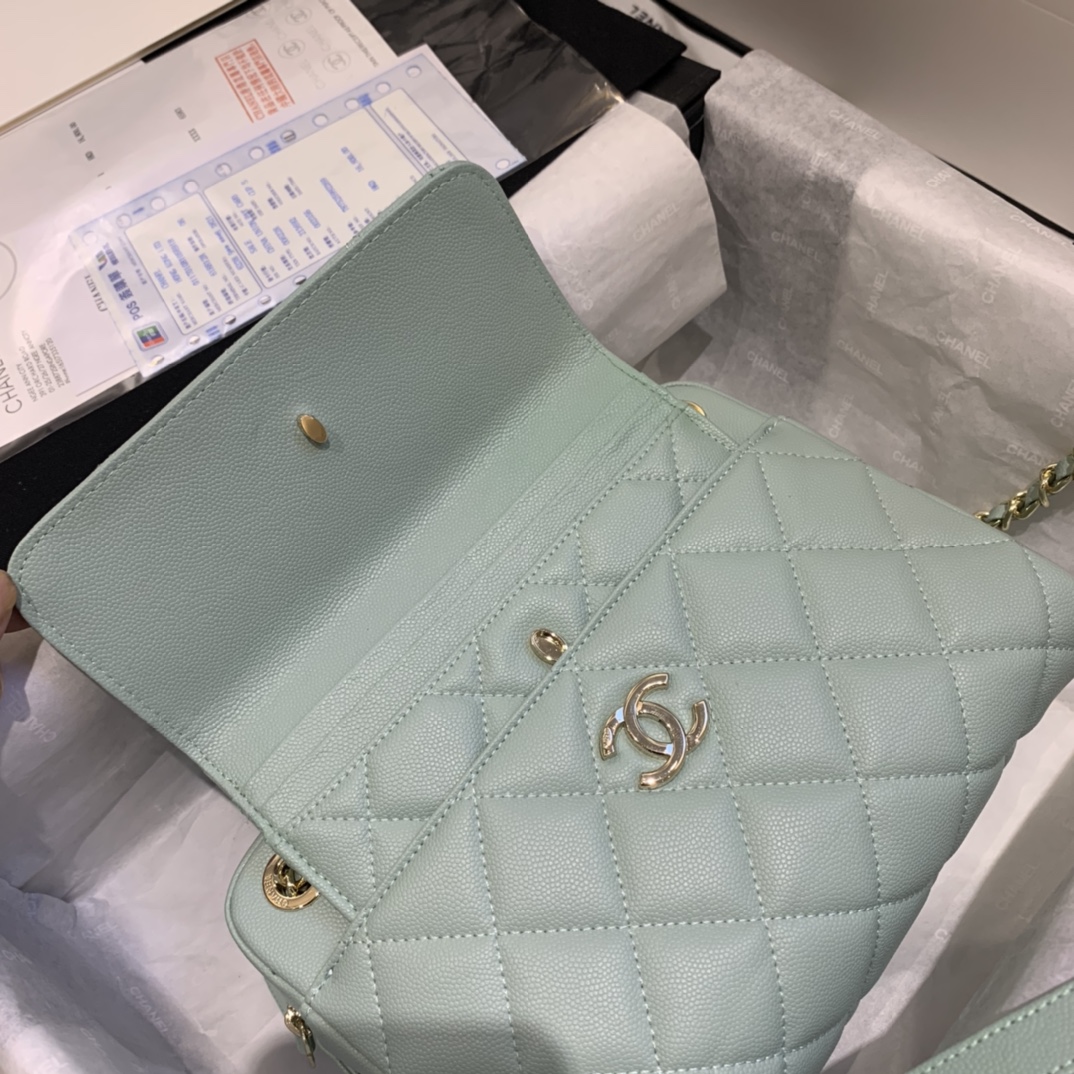 Ch**el camera case with extra clutch grained leather mint as1367 22 x 15 x 6 cm