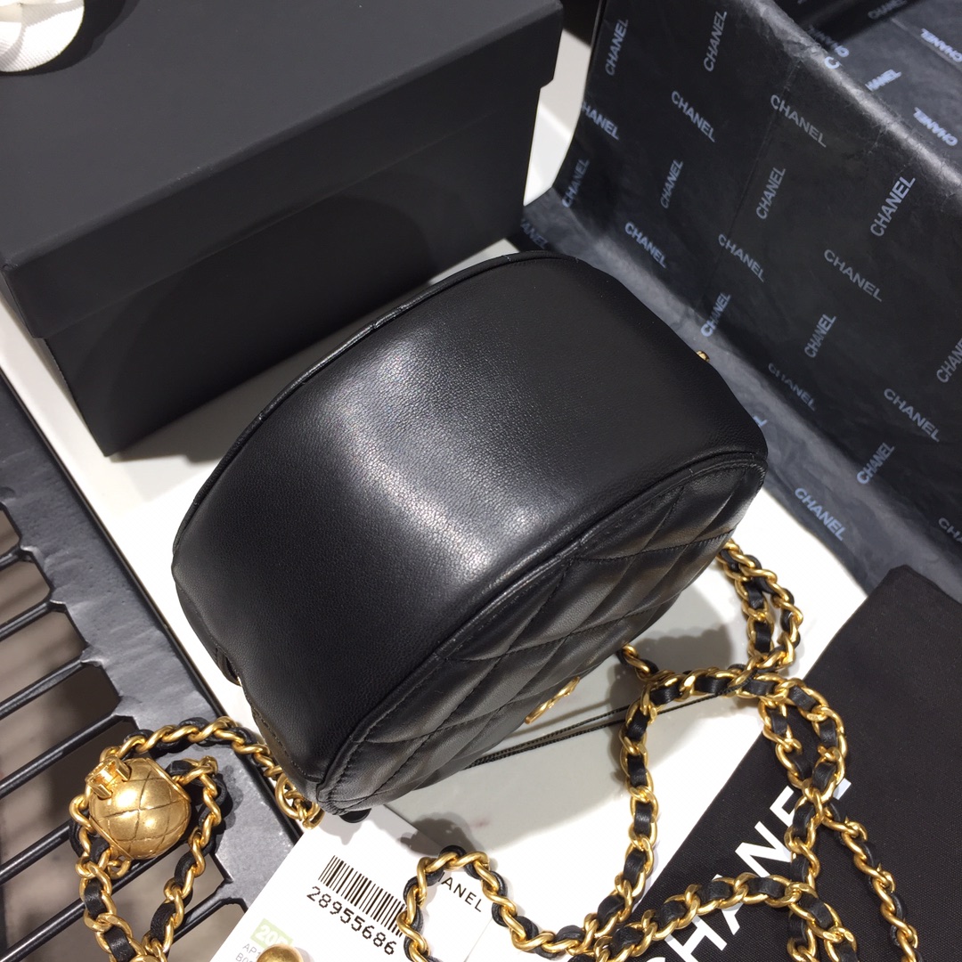Ch**el round charm chain clutch leather black as1449 12 x 12 x 4.5 cm