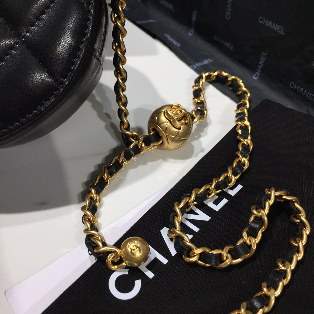 Ch**el round charm chain clutch leather black as1449 12 x 12 x 4.5 cm