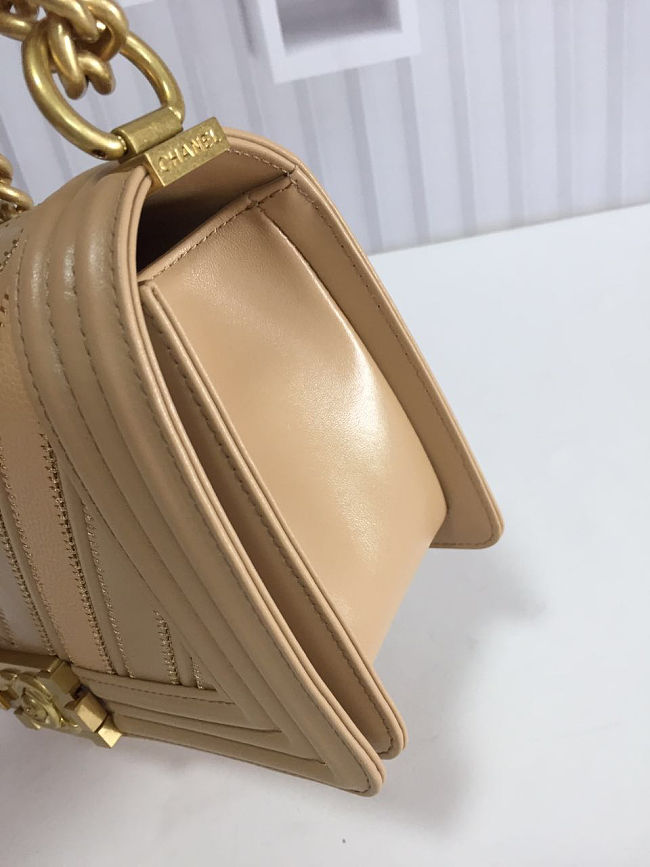 Ch**el medium chevron mix leather flap boy bag beige a67086 25 x 16 x 9 cm