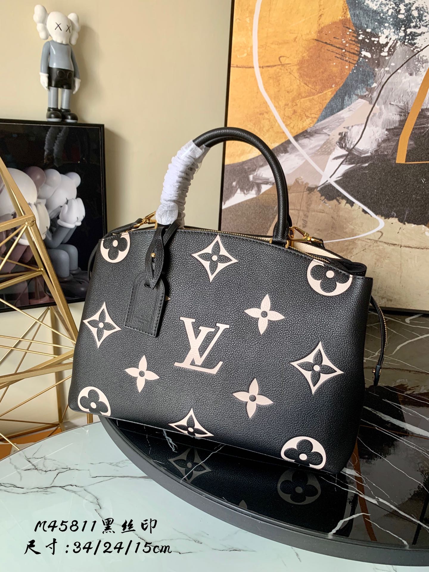 l0vis Vvtt0n grand palais biocolor monogram empreinte pattern black and beige m45842 34 x 24 x 15 cm