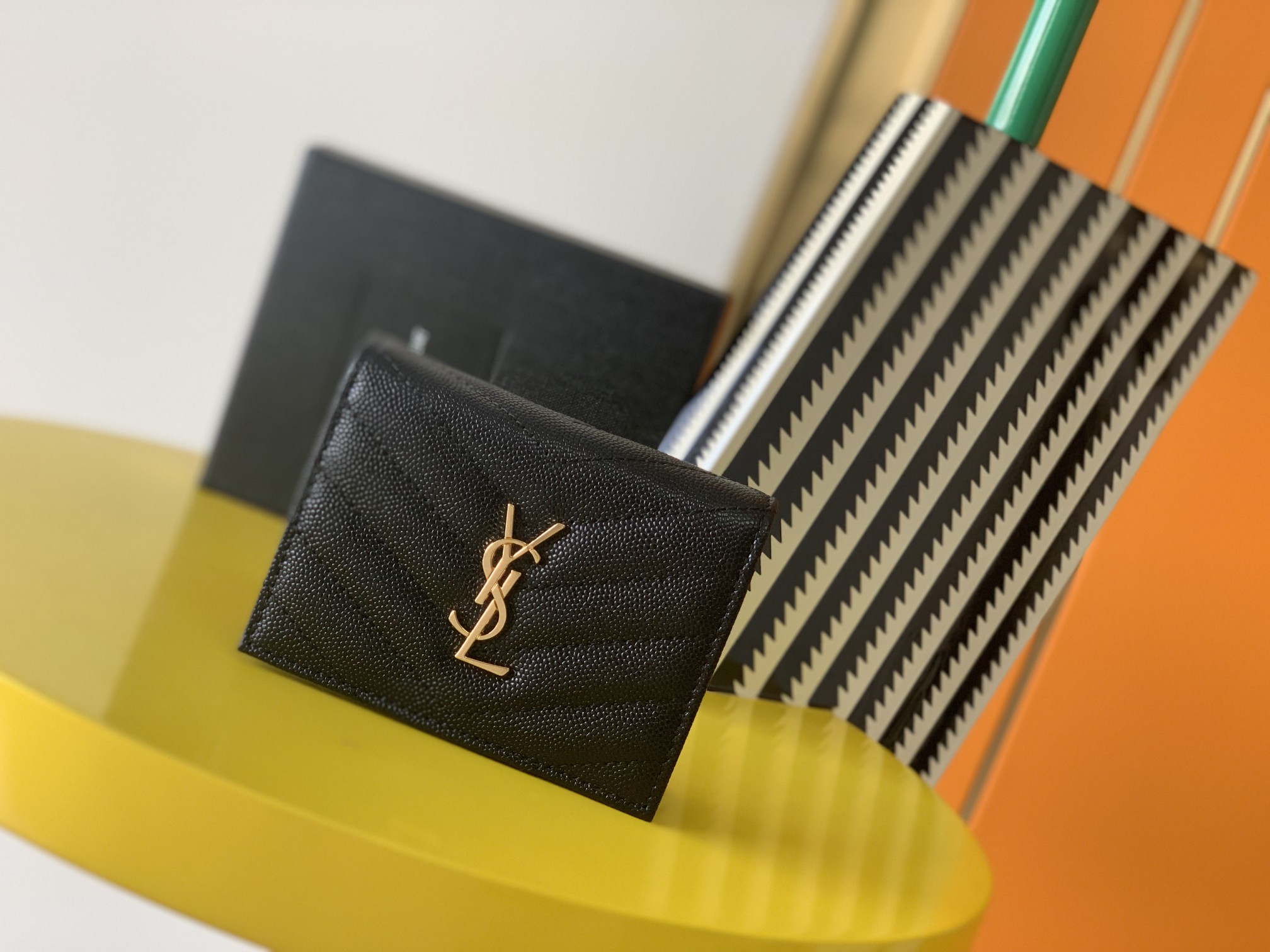 Y51 monogram card case in grain de poudre embossed leather black 530841 11 x 8.5 x 3 cm
