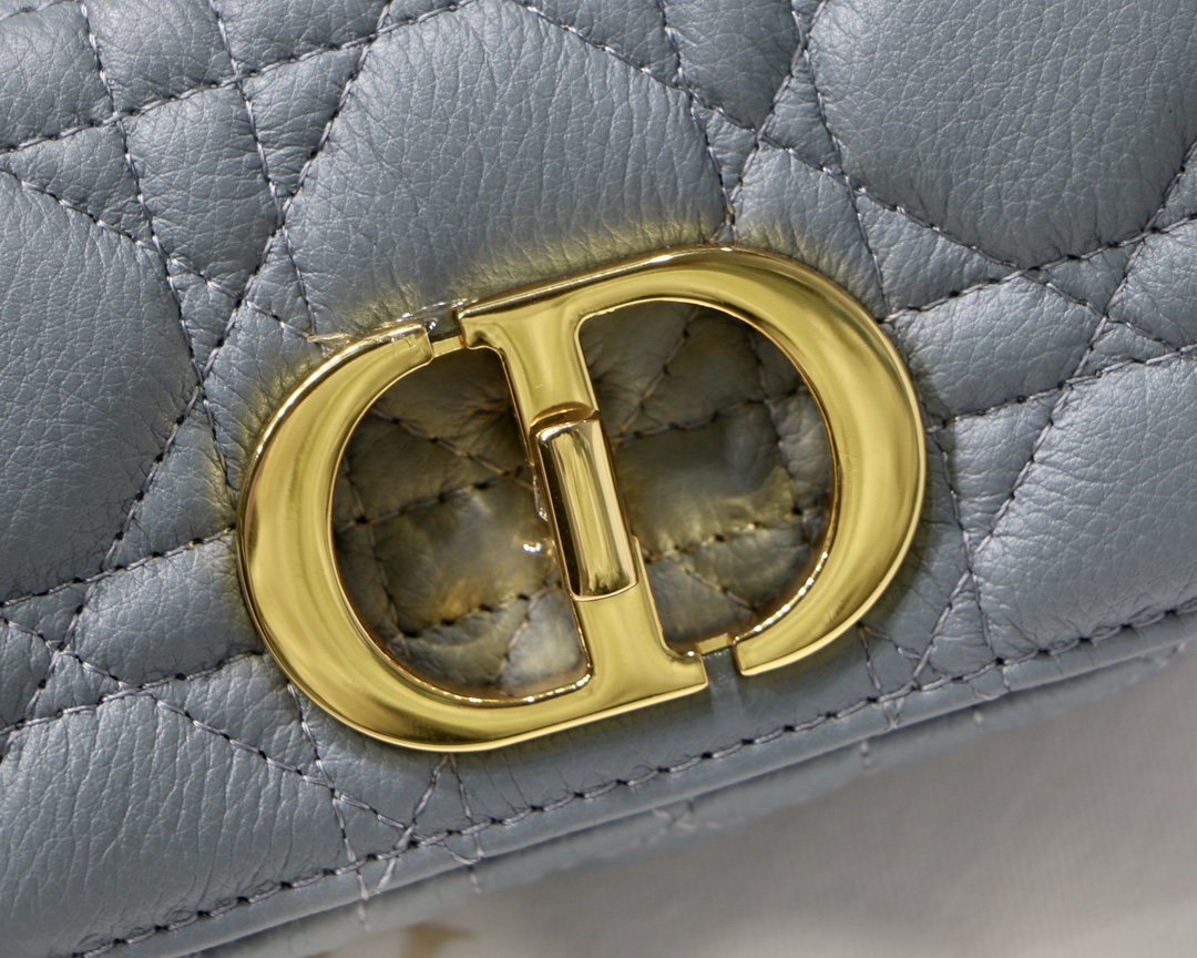 d10r micro caro bag S*pple cannage calfskin cloud blue s2022 13 x 8 x 4 cm