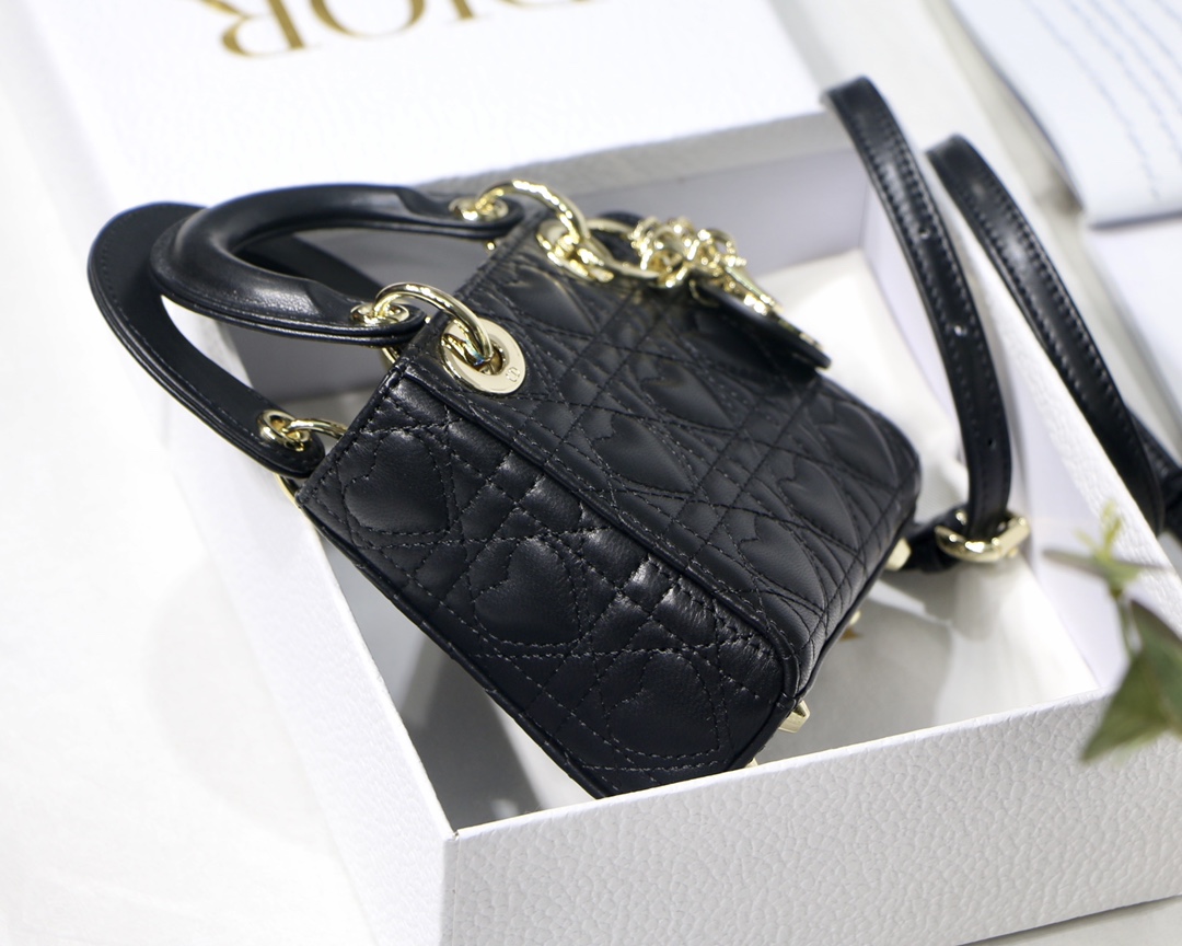 D10r micro lady bag red cannage lambskin black s0856 12cm