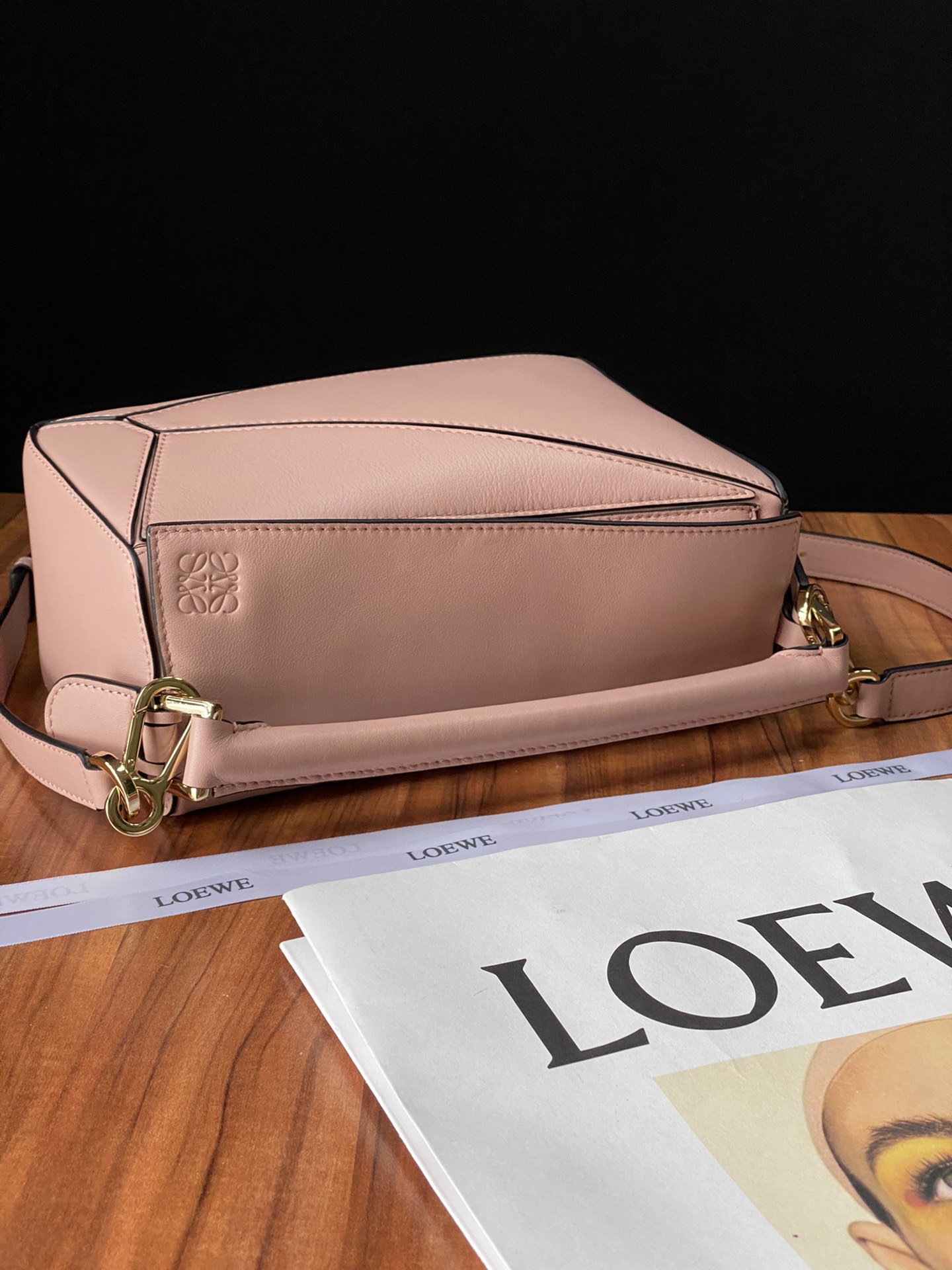 L0ew* small puzzle bag cassic calfskin leather blossom 322.30.s21 24 x 14 x 11 cm