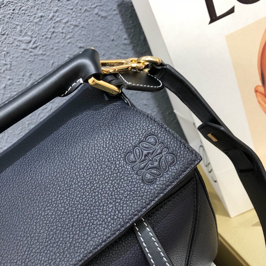 L0ew* medium puzzle bag soft grained calfskin gold metal midnight blue/black 32212kbs20 29 x 18 x 12 cm