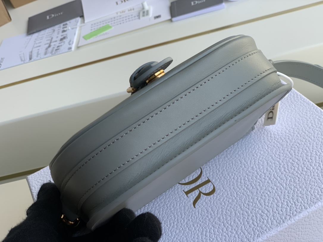 D10r small bobby bag box calfskin grey m9317 18 x 14 x 5 cm