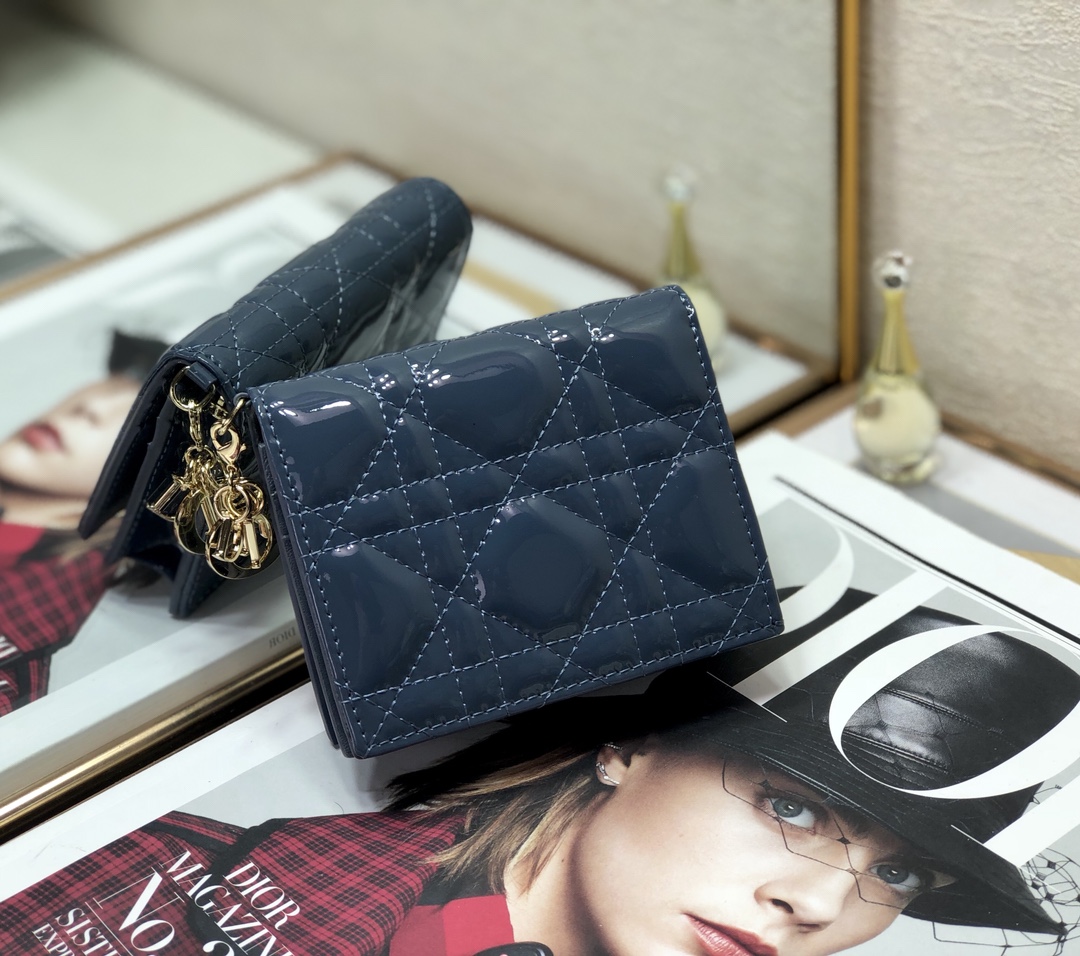 D10r small wallet patent cannage calfskin blue 11 x 9 cm