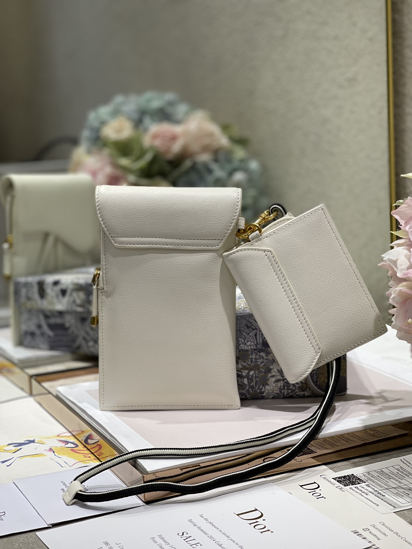 D10r saddle multifunction pouch leather white 18.5 x 12 x 7.5 cm
