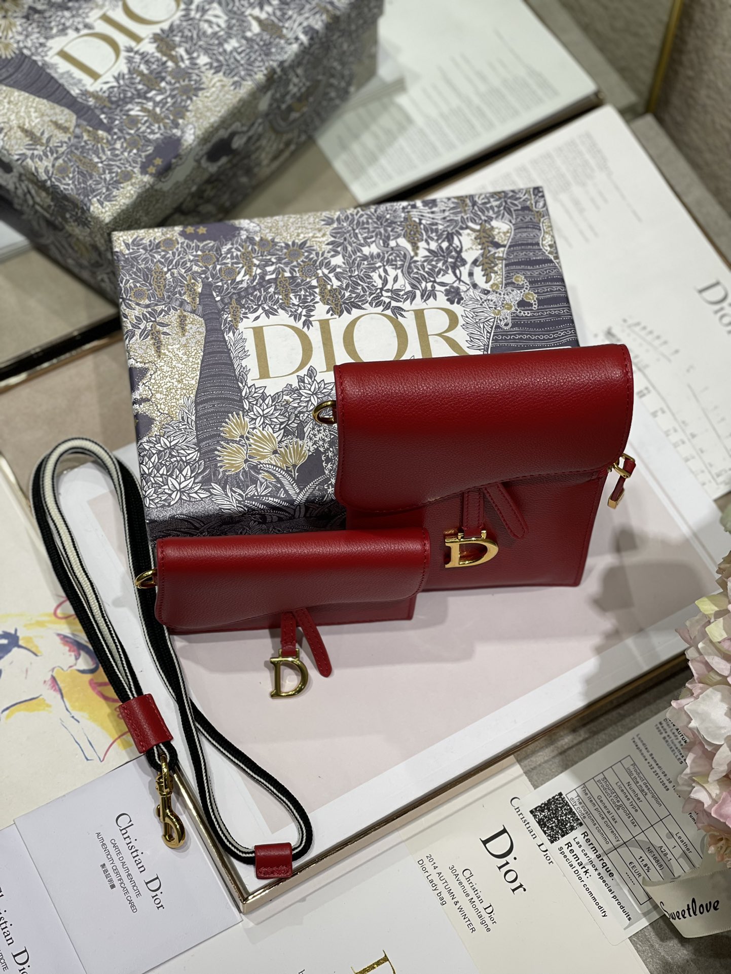 D10r saddle multifunction pouch leather red 18.5 x 12 x 7.5 cm