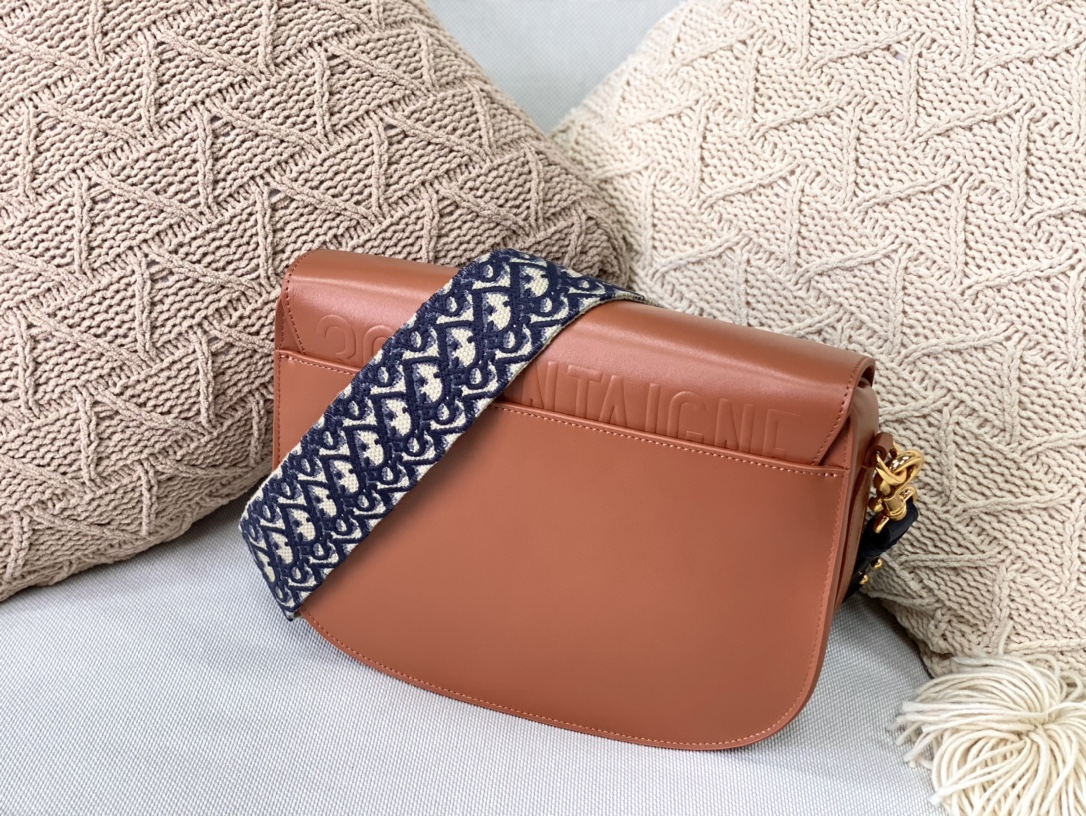 D10r large bobby bag box calfskin brown m9320 27 x 8 x 19.5 cm