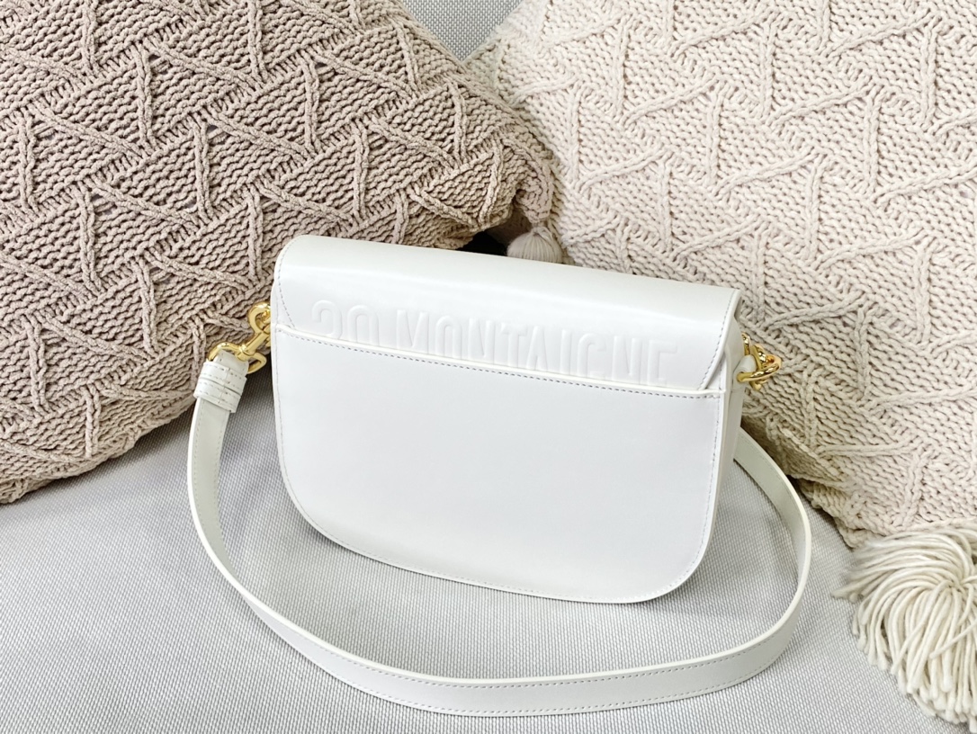 D10r medium bobby bag box calfskin white m9319umol 22 x 17 x 6 cm