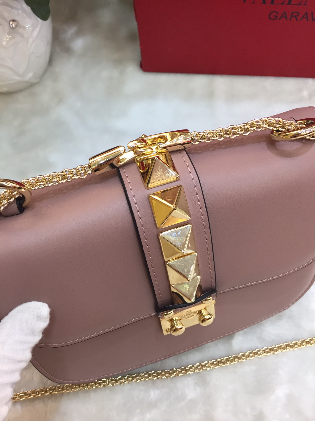 Va1e*ntin0 small garavani pre-owned 2010s rockstud shoulder bag leather powder pink 21 × 8 × 15 cm