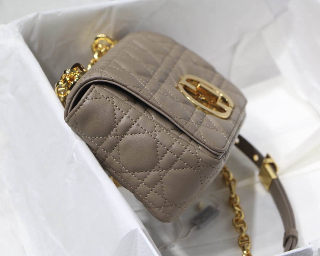 d10r small caro bag S*pple cannage calfskin taupe m9241 20 x 12 x 7 cm