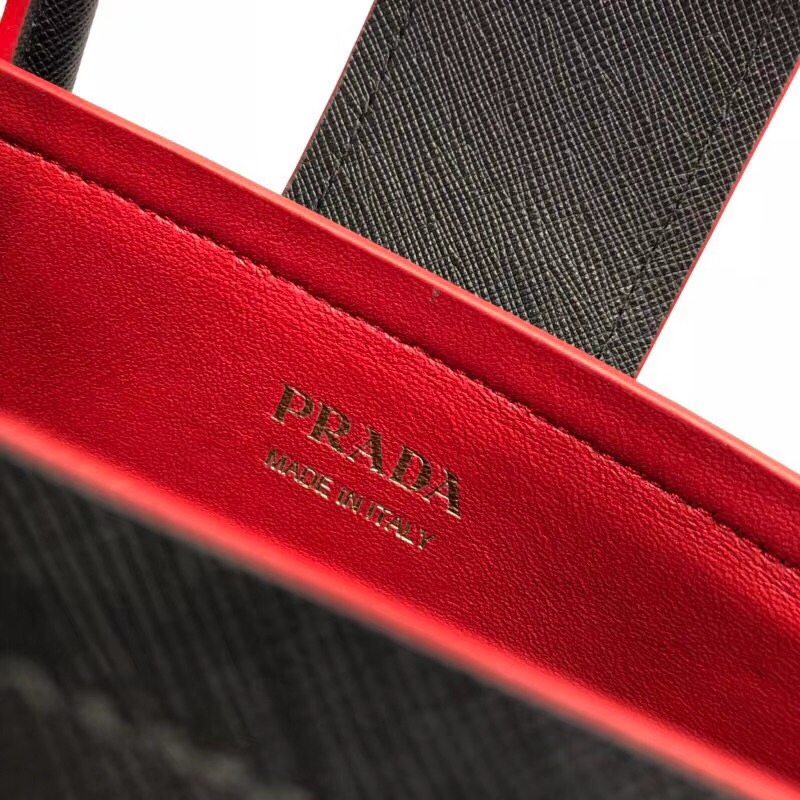 Pra*a top handle tote bag leather black/red 1bg148 33 × 24 × 14.5 cm