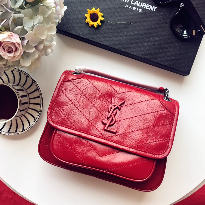 Y51 niki baby in lambskin leather red 5330371 22 x 16.5 x 12 cm