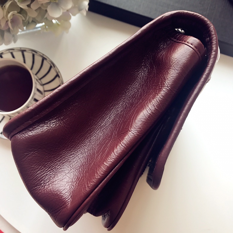 Y51 niki baby in lambskin leather purple 5330371 22 x 16.5 x 12 cm