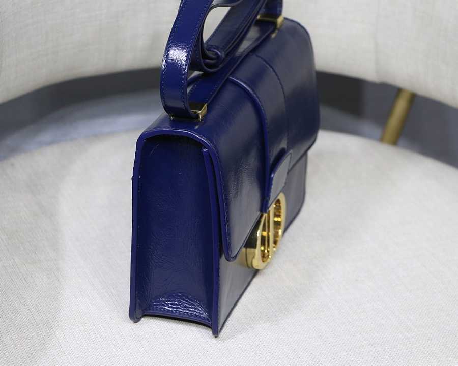 D10r 30 montaigne m9030 in blue