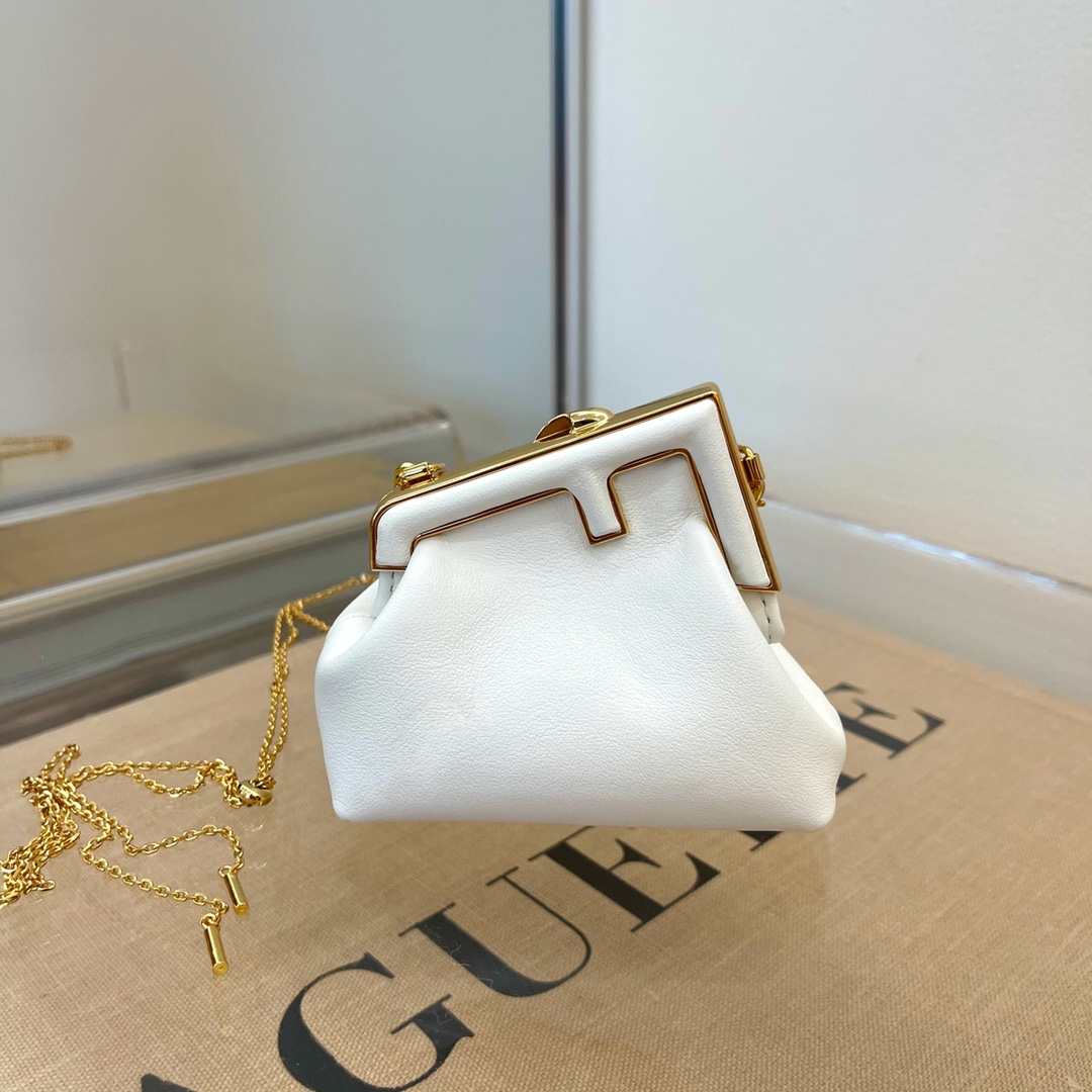 F**di nano first charm nappa leather white 7as051 11.5 x 5.5 x 10 cm