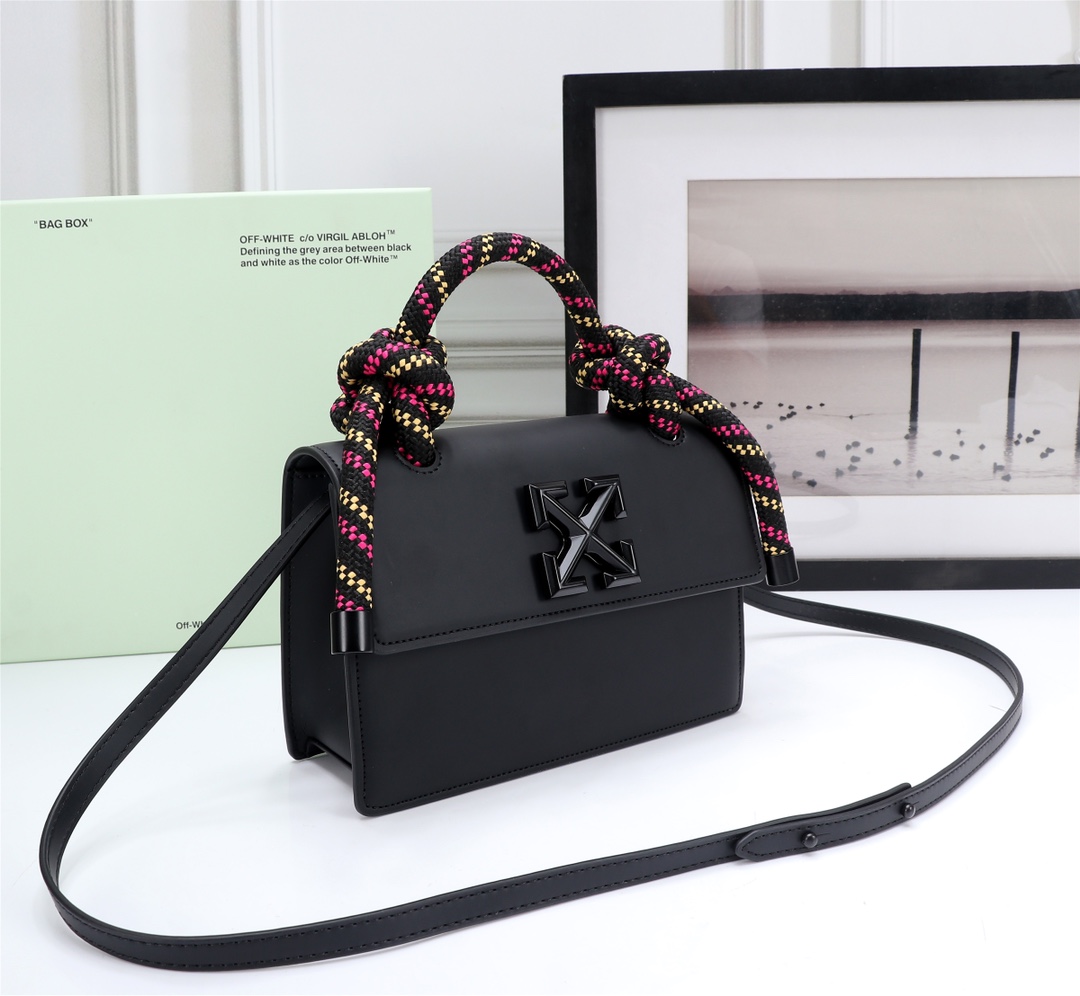 OFF WHITE 1.4 Gummy Jitney Bag Rope Handle Black 16050093 22 × 16 × 7 cm