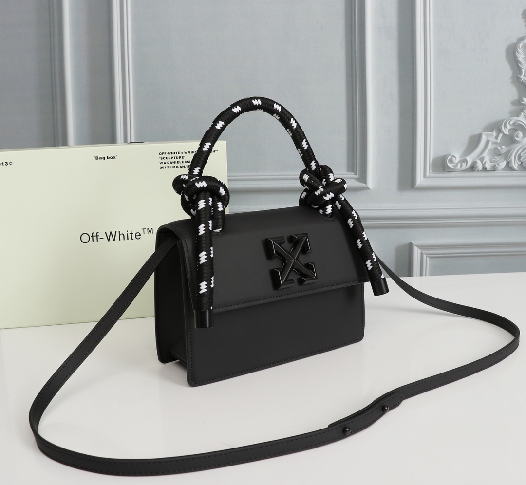 OFF WHITE 1.4 Jitney Gummy Bag Rope Handle Black 14756873 22 × 16 × 7 cm