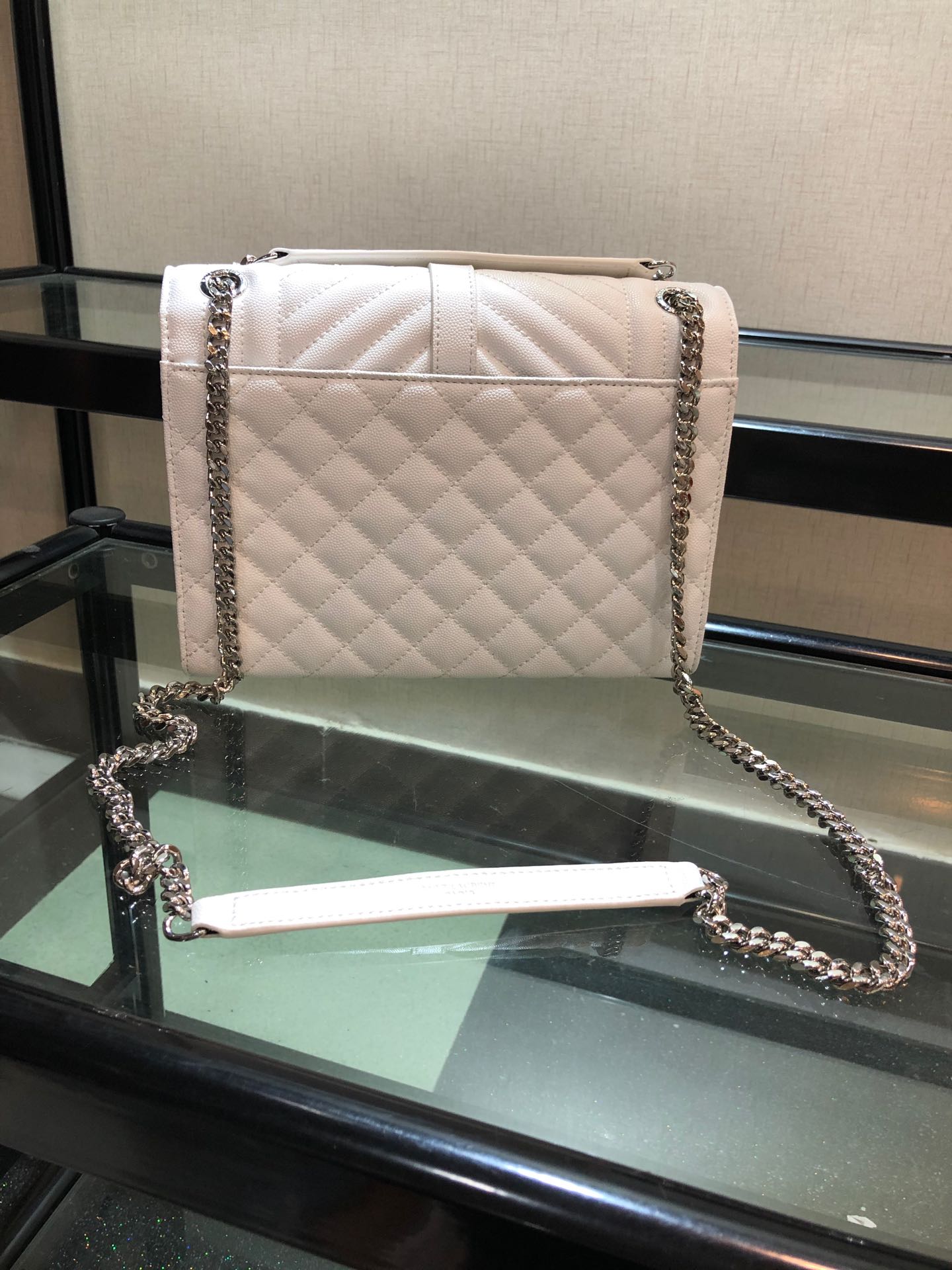 Y51 envelope medium bag in grained leather silver metal white 600185 24 x 7.5 x 18 cm