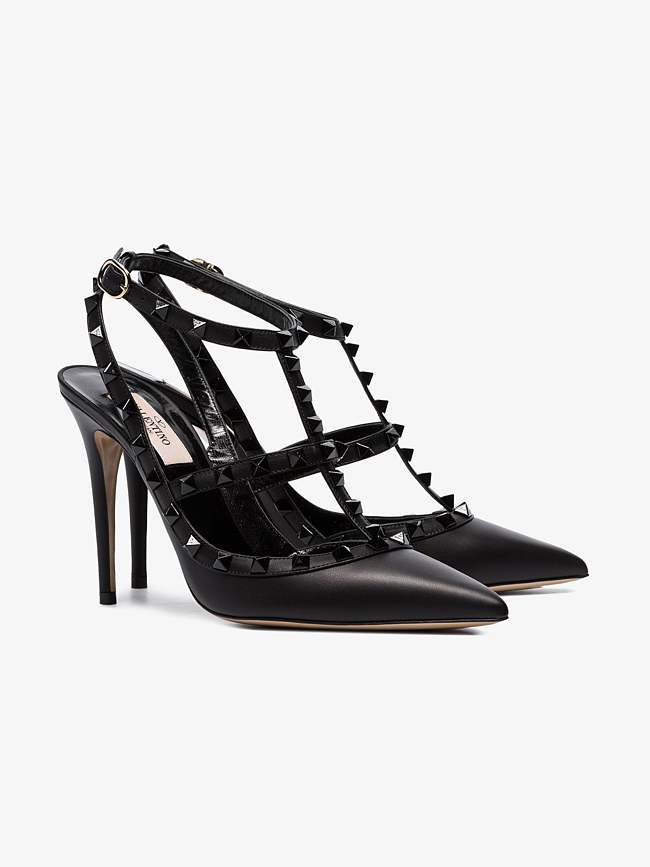 Va1e*ntin0 black leather rockstud high heels 01