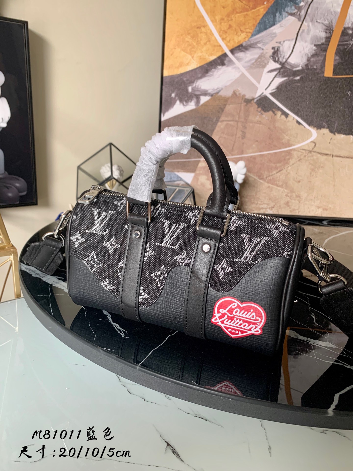 l0vis vvtt0n keepol xs monogram De*1m black m81011 20 x 10 x 5 cm