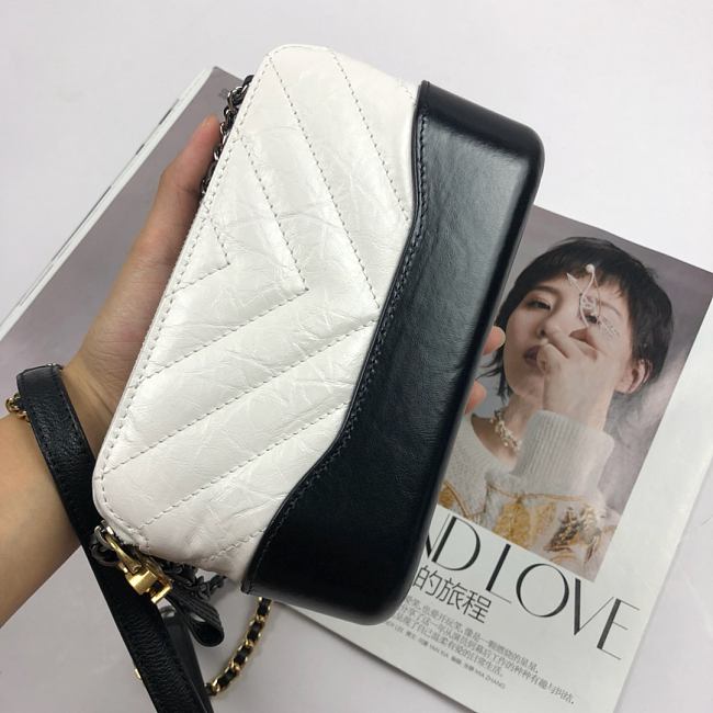 Ch**el gabrielle clutch white/black a94505 18 x 6 x 11 cm