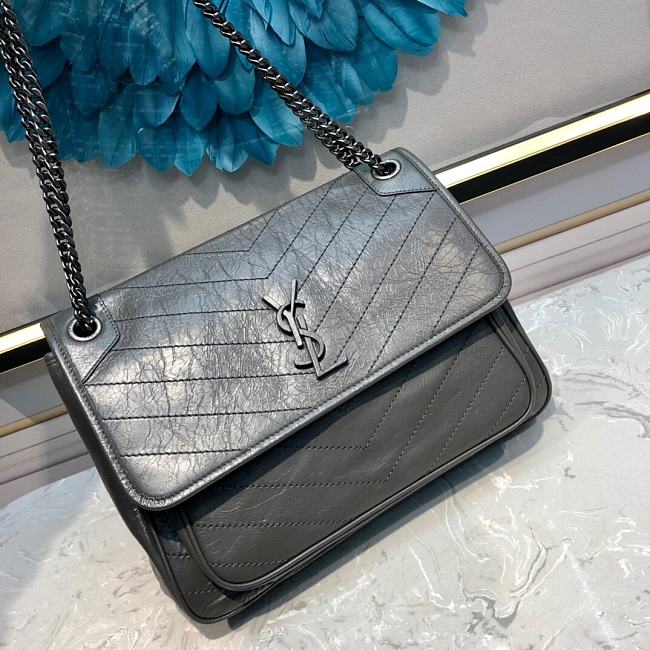 Y51 large niki calfskin leather gray 4988830 32 x 23 x 9 cm