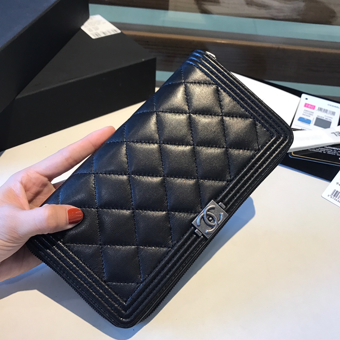 Ch**el boy long zipped wallet black metal black a80815 19cm